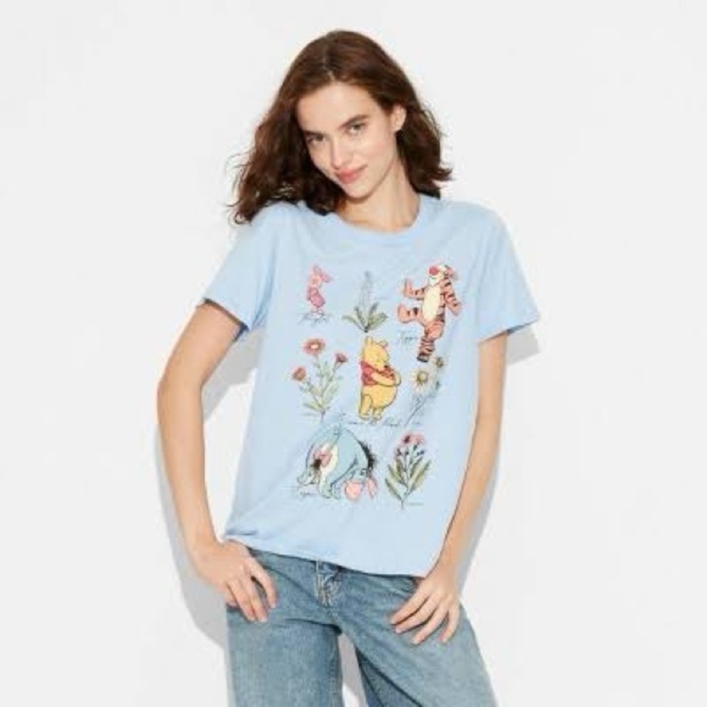 Disney Women's Light Blue Winnie the Pooh Tee Size Medium